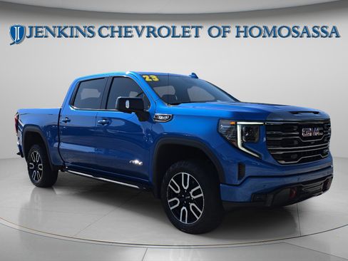 Certified 2023 GMC Sierra 1500 AT4 w/ AT4 Premium Package AWD/4WD image 1
