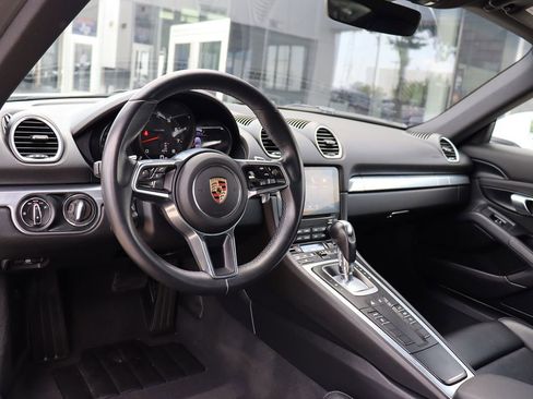 Used 2019 Porsche 718 Cayman image 11