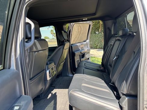Used 2022 Ford F450 Platinum w/ FX4 Off-Road Package AWD/4WD image 8