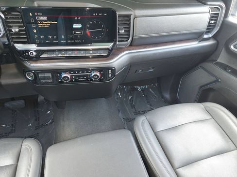 Used 2025 GMC Sierra 1500 SLT RWD image 17