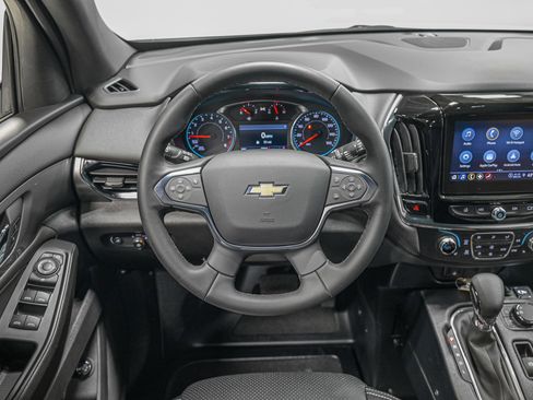 Used 2023 Chevrolet Traverse LT FWD image 21