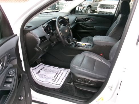 Used 2021 Chevrolet Traverse Premier image 19