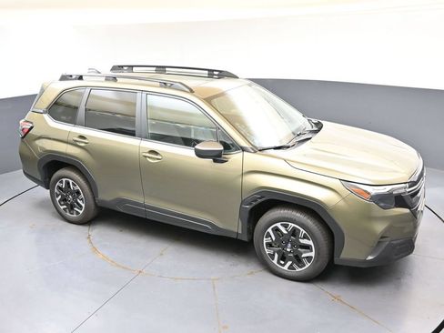 Certified 2025 Subaru Forester Premium AWD/4WD image 42