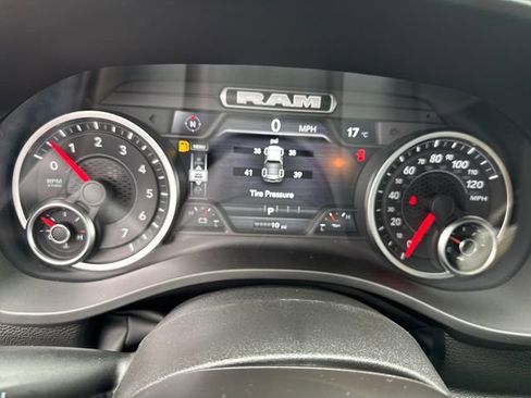 New 2026 RAM 1500 Express AWD/4WD image 19