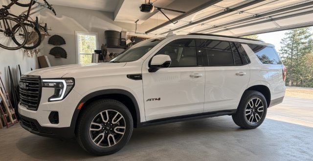 Used 2024 GMC Yukon AT4 w/ AT4 Premium Package AWD/4WD image 3