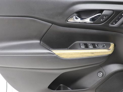 Used 2018 GMC Acadia Denali w/ Technology Package image 15