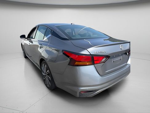 Used 2023 Nissan Altima 2.5 SL FWD image 12