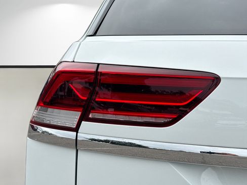 Used 2023 Volkswagen Atlas Cross Sport SE image 10