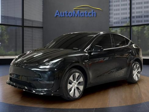 Used 2024 Tesla Model Y Long Range AWD/4WD image 3