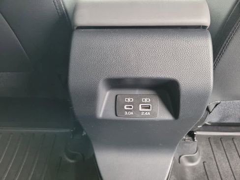 Used 2024 Subaru Crosstrek 2.0i Premium image 24