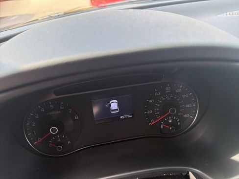 Used 2021 Kia Soul LX image 10