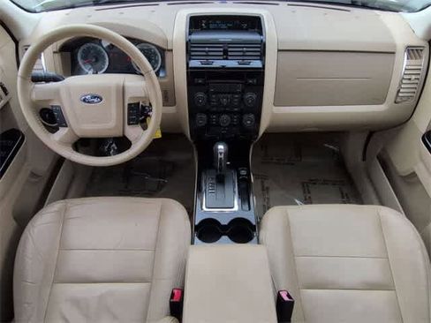 Used 2010 Ford Escape Limited image 15