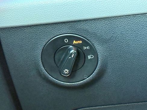 Used 2024 Volkswagen Taos S image 17