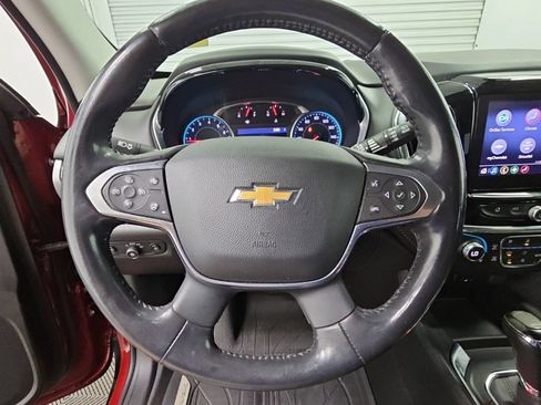 Used 2020 Chevrolet Traverse LT FWD image 25