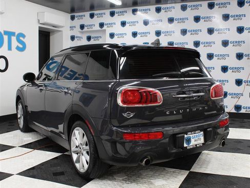 Used 2017 MINI Cooper Clubman S image 2