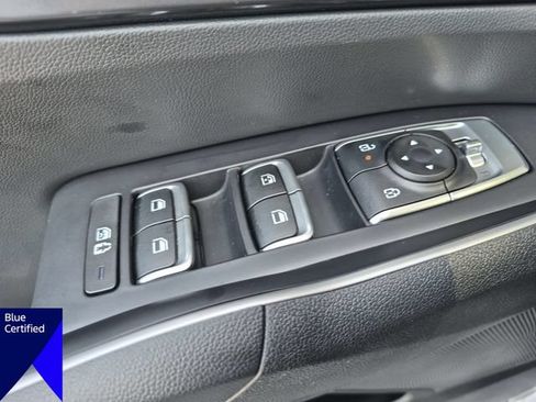 Used 2025 Kia Sorento EX AWD/4WD image 13