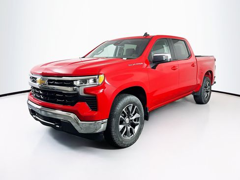 Used 2023 Chevrolet Silverado 1500 LT AWD/4WD image 3
