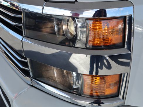 Used 2017 Chevrolet Silverado 2500 High Country w/ Duramax Plus Package image 48