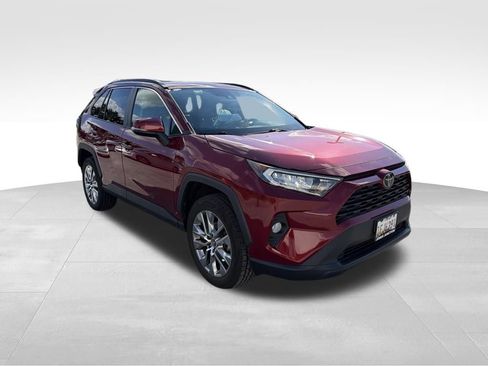 Used 2020 Toyota RAV4 XLE Premium AWD/4WD image 8