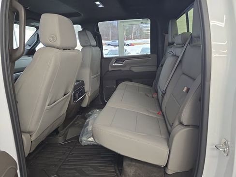 New 2026 GMC Sierra 2500 SLT w/ SLT Convenience Package image 10