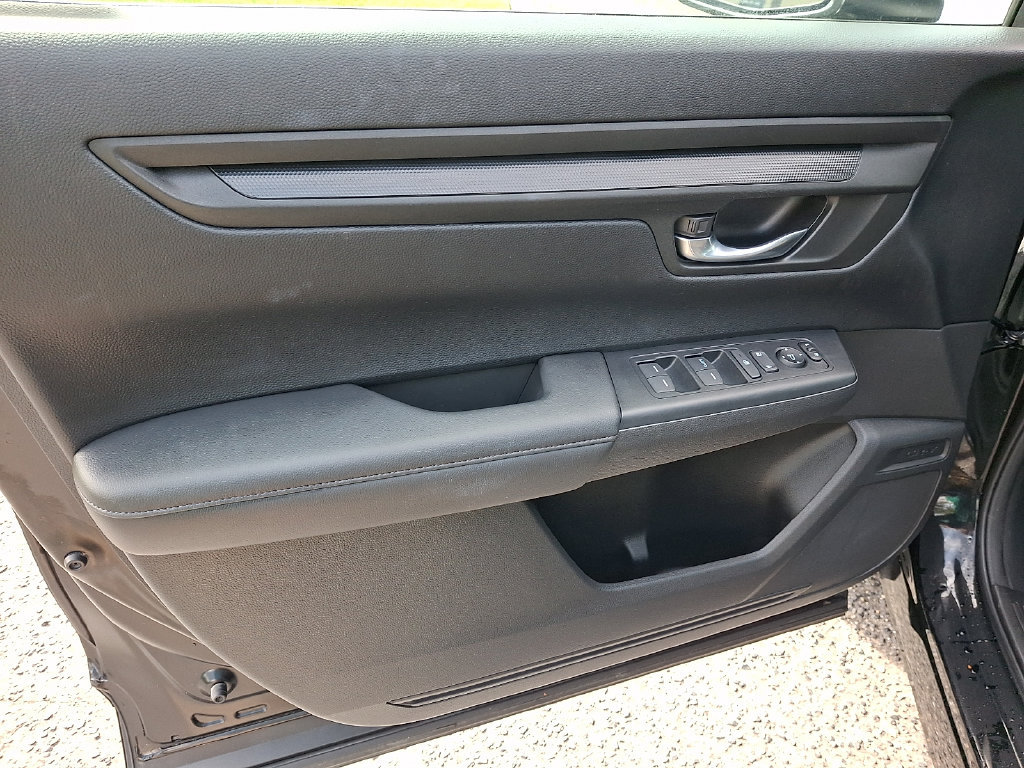 Used 2023 Honda CR-V LX image 12