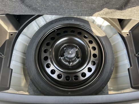 New 2026 Chevrolet Equinox LT w/ Convenience Package II image 8