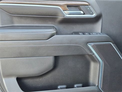 Used 2023 Chevrolet Silverado 1500 LT w/ Z71 Off-Road Package image 11