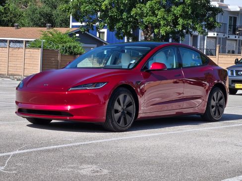 Used 2025 Tesla Model 3 Long Range AWD/4WD image 7