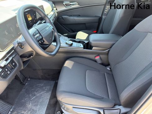 New 2026 Kia Sportage LX FWD image 9