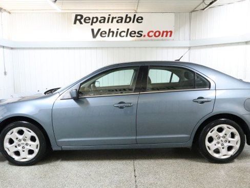 Used 2011 Ford Fusion SE image 1