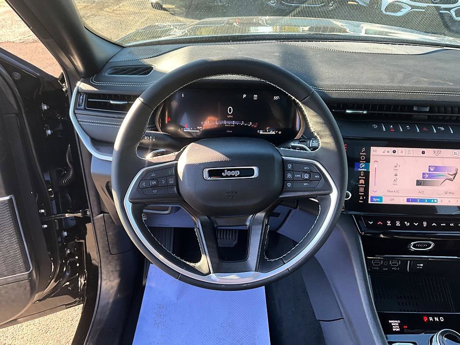 New 2027 Jeep Grand Cherokee Limited AWD/4WD image 33
