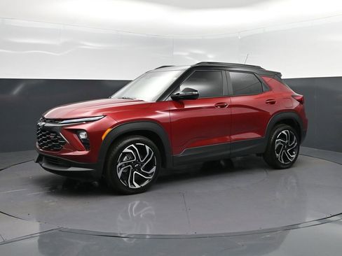 Used 2024 Chevrolet TrailBlazer RS w/ Driver Confidence Package FWD image 3