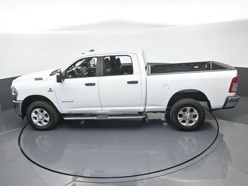 Used 2024 RAM 2500 Big Horn AWD/4WD image 54