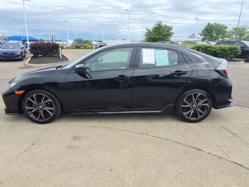 Used 2018 Honda Civic Sport image 9