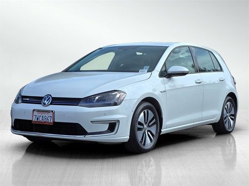Used 2016 Volkswagen e-Golf SEL Premium w/ Driver Assistance Package image 8