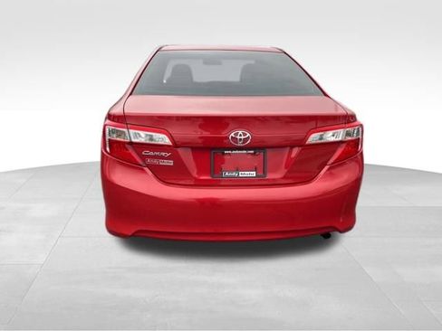 Used 2012 Toyota Camry LE image 6