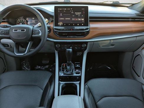 Used 2023 Jeep Compass Limited w/ Sun and Sound Group image 18