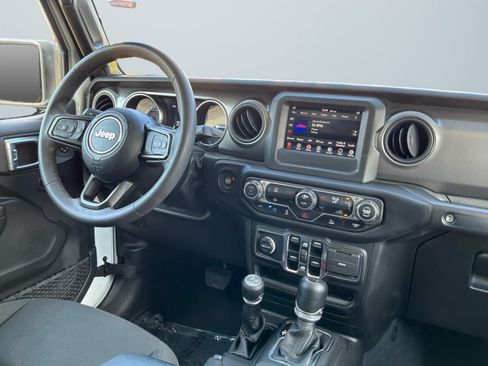 Used 2023 Jeep Wrangler Unlimited AWD/4WD image 14
