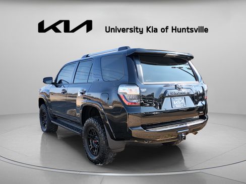 Used 2021 Toyota 4Runner SR5 Premium image 7