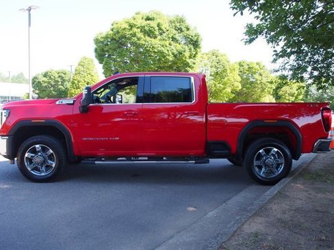 Used 2025 GMC Sierra 2500 SLE AWD/4WD image 4