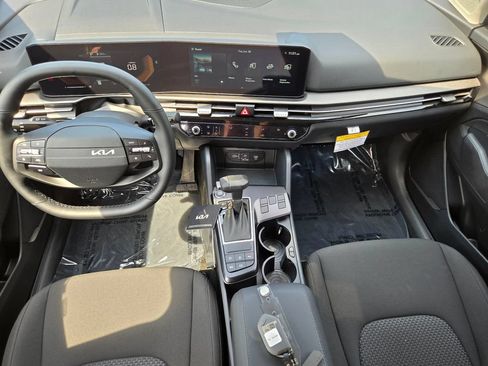 New 2026 Kia Sportage LX FWD image 20