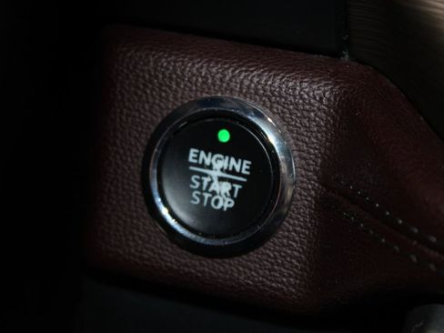 Used 2022 Ford Expedition Limited AWD/4WD image 42