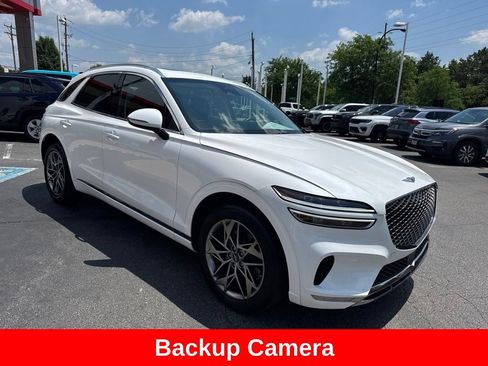 Used 2022 Genesis GV70 2.5T w/ Select Package AWD/4WD image 9