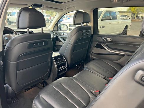 Used 2019 BMW X7 xDrive40i w/ Premium Package AWD/4WD image 12