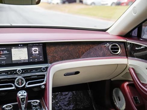 Used 2022 Bentley Flying Spur V8 AWD/4WD image 27
