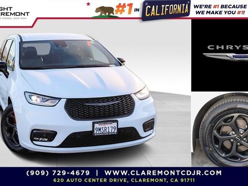 Used 2024 Chrysler Pacifica Limited FWD image 1