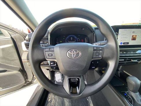 Certified 2025 Toyota Camry LE FWD image 31