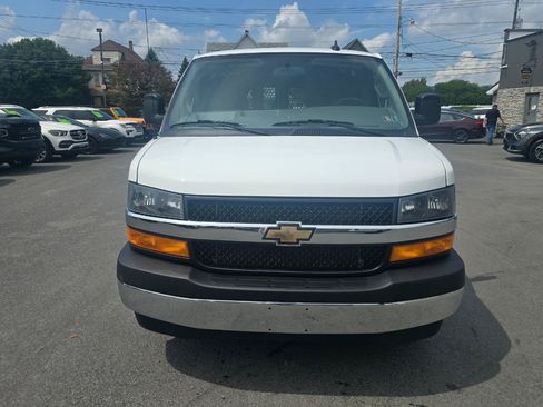 Used 2025 Chevrolet Express 2500 w/ Driver Convenience Package RWD image 19