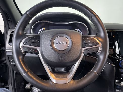 Used 2019 Jeep Grand Cherokee Limited w/ Trailer Tow Group IV AWD/4WD image 13