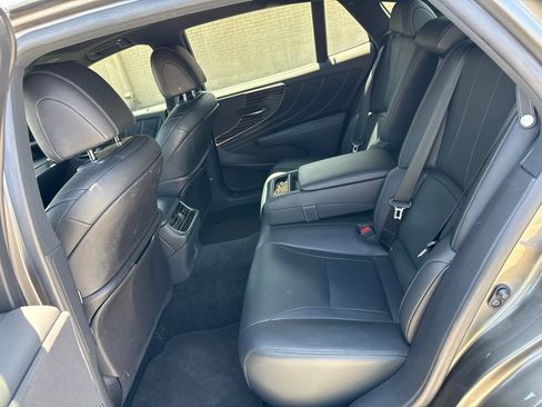 Used 2020 Lexus LS 500 w/ Accessory Package (Z2) RWD image 14